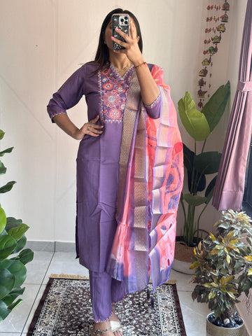 Violet Roman Silk Kurta Set With Organza Jacquard Dupatta For Women