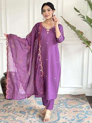 Elegant Light Purple Kurta Set in Viscose Chanderi with Dupatta
