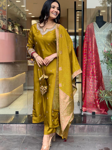 Mehandi Green Roman Silk Embroidered Kurta Set with Jacquard Dupatta – Women's Ethnic Wear
