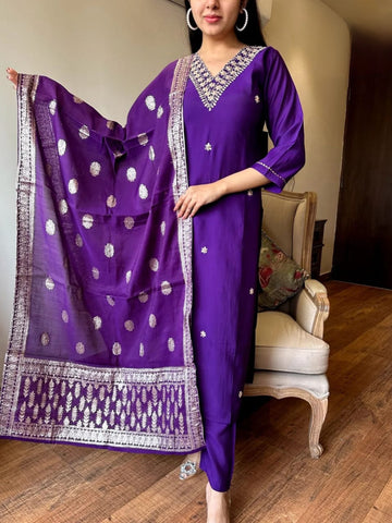Elegance Heavy Viscose Chanderi Embroidered Kurta Set For Women