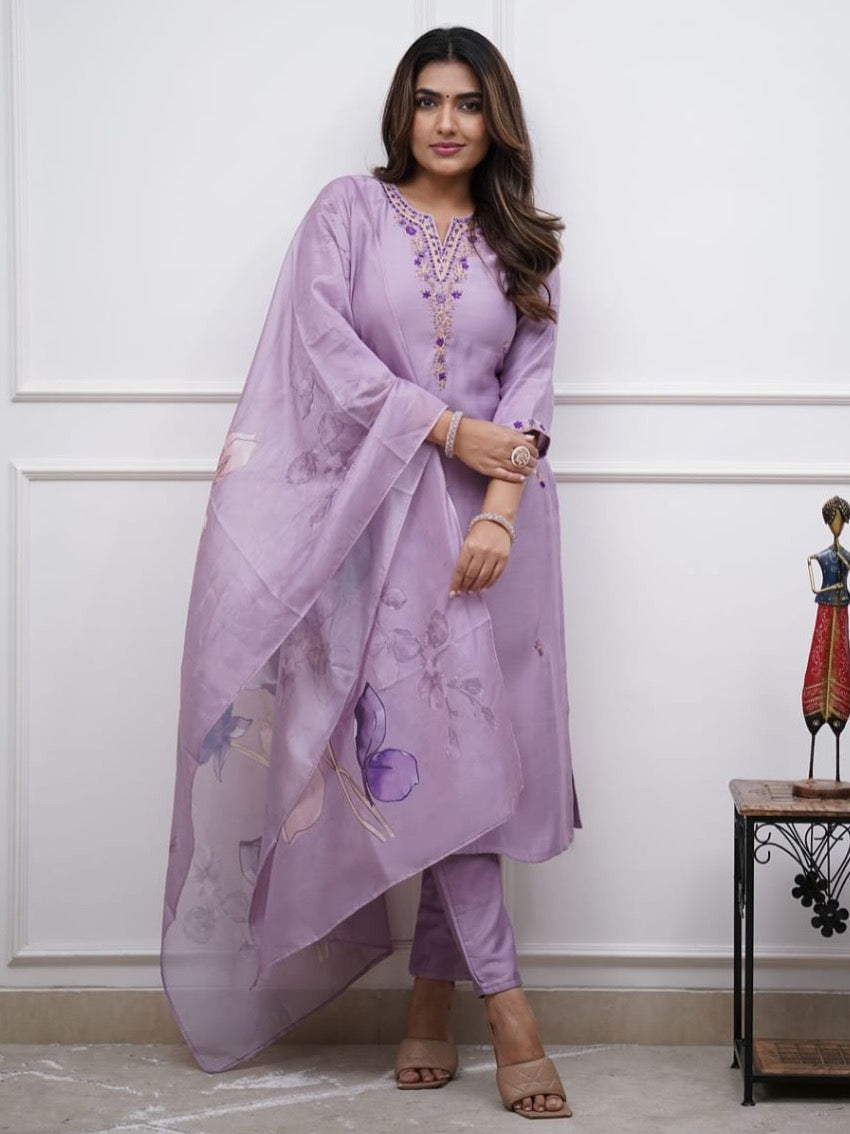 Pulmp Soft Reyon Slub Embroidered Kurta Set with Chanderi Cotton Dupatta – Women’s Ethnic Wear