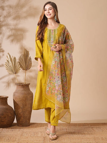 Women's Heavy Viscose Kurta Set with Chanderi Embroidery & Printed Organza Dupatta
