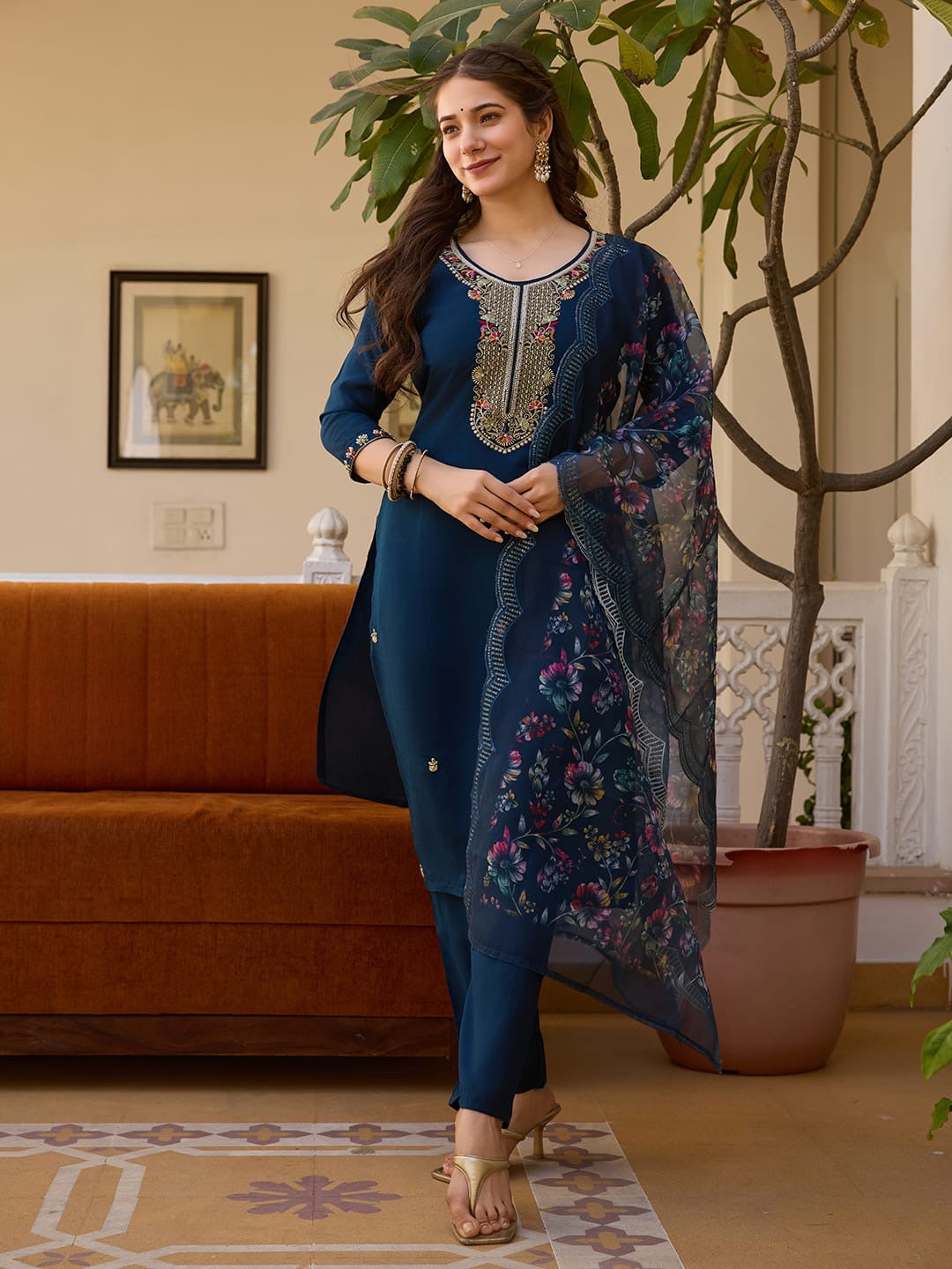 Women's Handwork Kurta Set in Viscose Chanderi with Embroidered Organza Dupatta