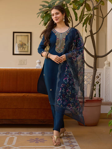 Women's Handwork Kurta Set in Viscose Chanderi with Embroidered Organza Dupatta