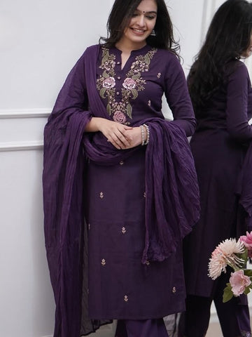 Reyon Slub Kurta Set with Nazmin Dupatta – Elegant Ethnic Wear for Women's