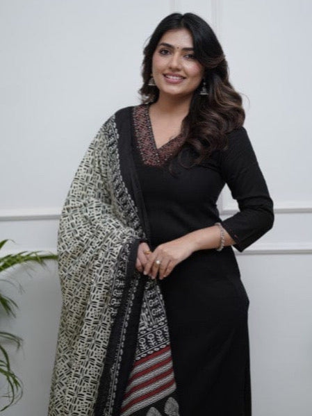 Black Parampara Embroidered Kurta Set with Chanderi Printed Dupatta
