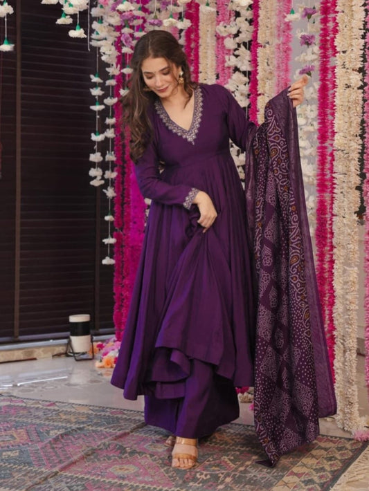 Graceful PV-Chanderi Kurta Set with Printed Chanderi Dupatta