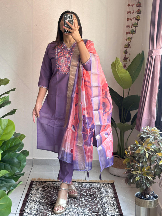Violet Roman Silk Kurta Set With Organza Jacquard Dupatta For Women