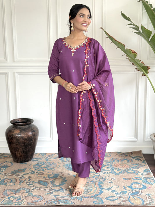 Elegant Light Purple Kurta Set in Viscose Chanderi with Dupatta