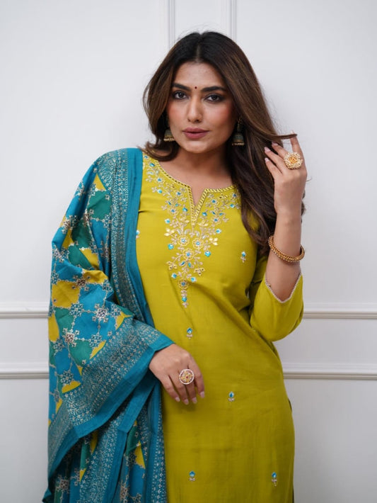 Exclusive Heavy Viscose Chanderi Embroidered Kurta Set For Women
