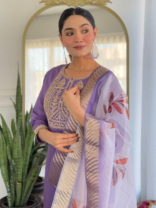 Elegant Light Purple Embroidered Kurta Set – Viscose Rayon & Jacquard Dupatta