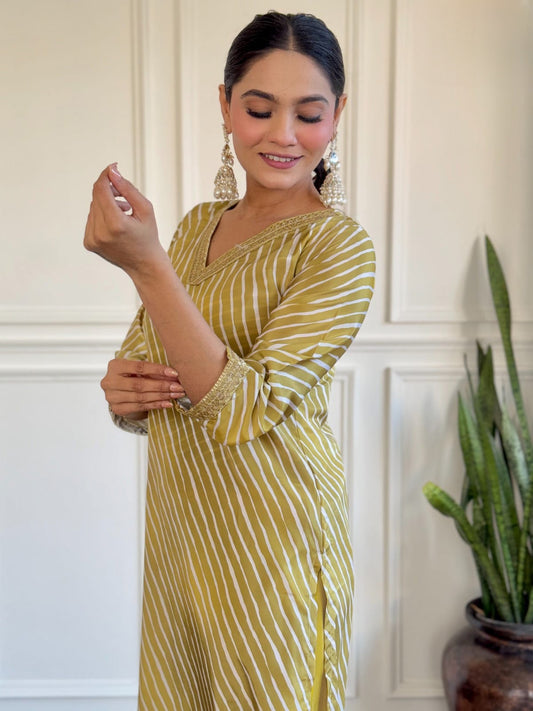 Elegant Lehriya Printed Viscose Embroidered Kurta Set For Women